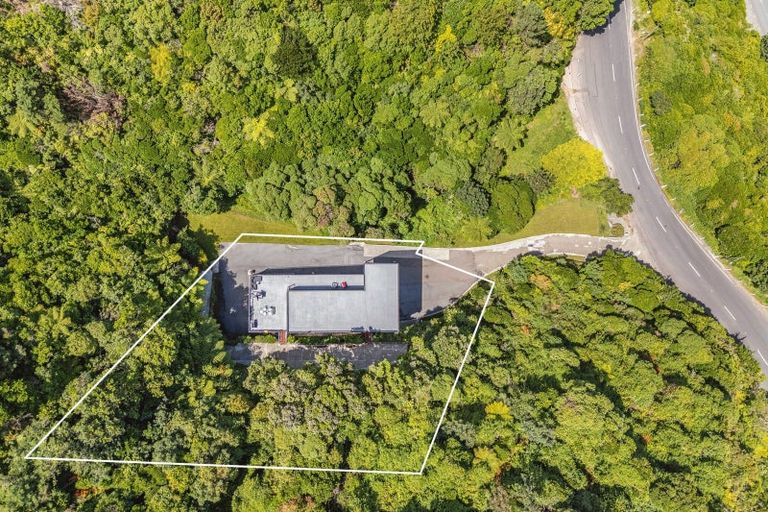 Photo of property in 18 Korokoro Road, Korokoro, Lower Hutt, 5012