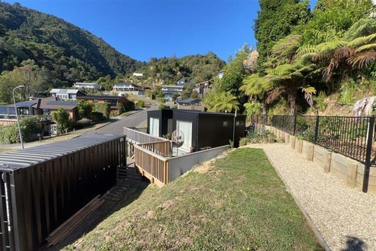 Photo of property in 9a Russell Street, Picton, 7220