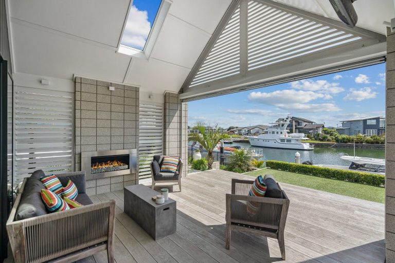 Photo of property in 8 Torea Lane, One Tree Point, 0118