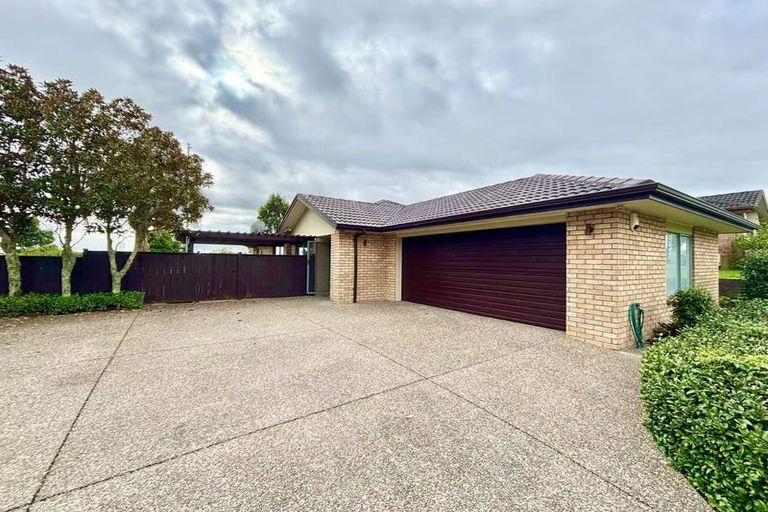 Photo of property in 32 Rush Creek Drive, Westgate, Auckland, 0614