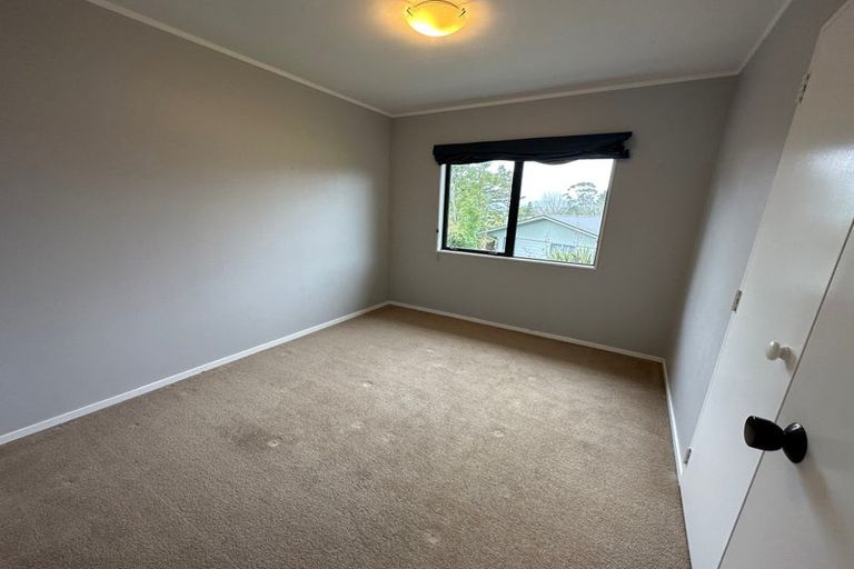 Photo of property in 1/6 Nielsen Place, Massey, Auckland, 0614