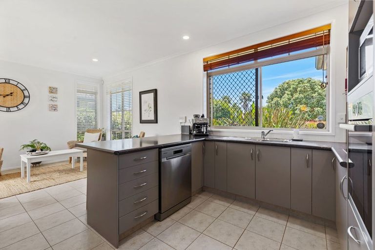 Photo of property in 7 Parkwood Place, Papamoa Beach, Papamoa, 3118