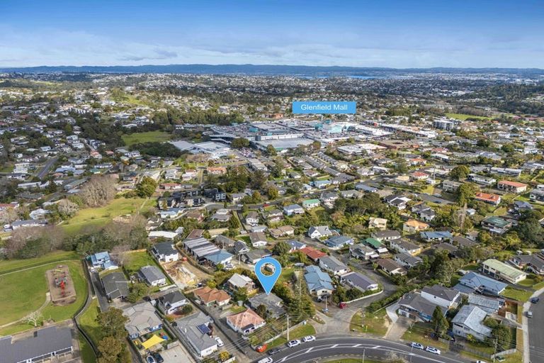 Photo of property in 1/73 Chivalry Road, Glenfield, Auckland, 0629
