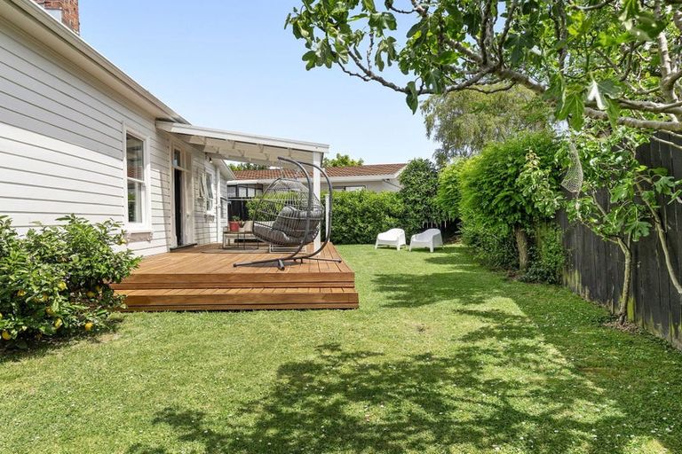 Photo of property in 1/140 Toi Toi Street, Toi Toi, Nelson, 7010