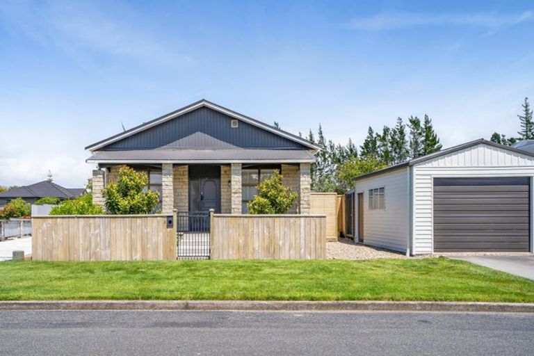 Photo of property in 8 Richmond Street, Fitzroy, New Plymouth, 4312