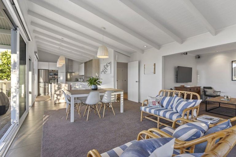 Photo of property in 5b Pacific View Road, Papamoa Beach, Papamoa, 3118