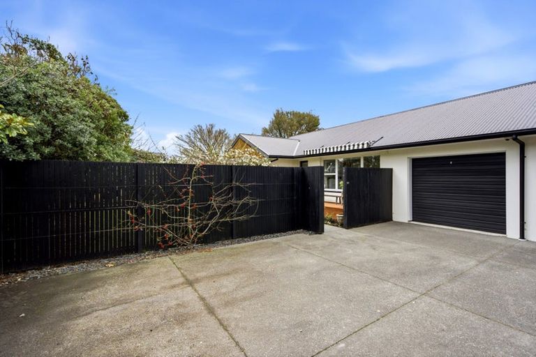 Photo of property in 14b Searells Road, Strowan, Christchurch, 8052