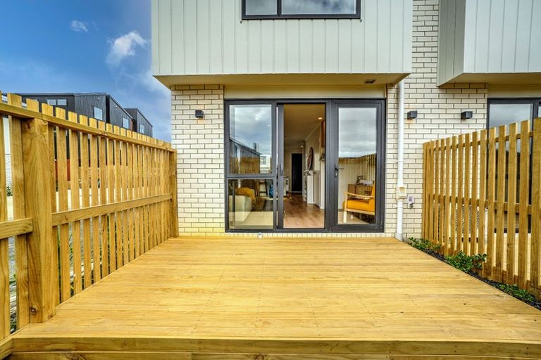 Photo of property in 58c Widmore Drive, Massey, Auckland, 0614