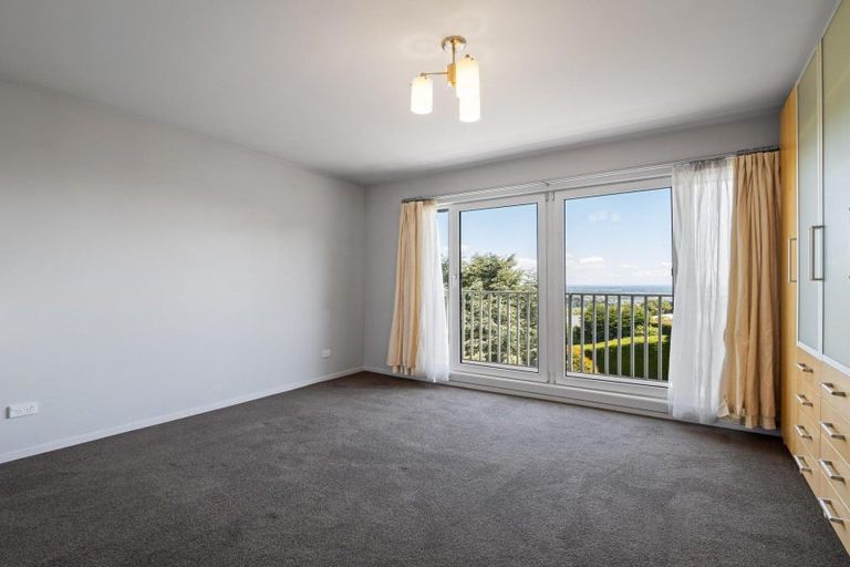 Photo of property in 160 Dyers Pass Road, Cashmere, Christchurch, 8022