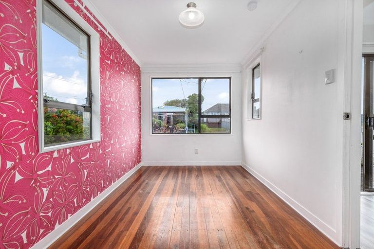 Photo of property in 124 Te Pene Avenue, Titahi Bay, Porirua, 5022