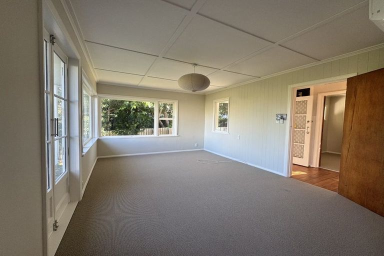 Photo of property in 18 Newry Road, Raumati Beach, Paraparaumu, 5032