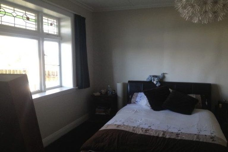 Photo of property in 12 Karepa Street, Brooklyn, Wellington, 6021