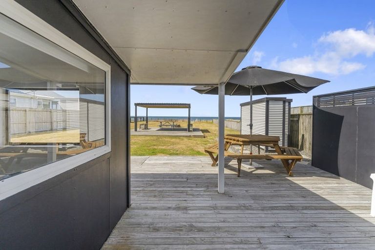Photo of property in 95 Pukehina Parade, Pukehina, Te Puke, 3189