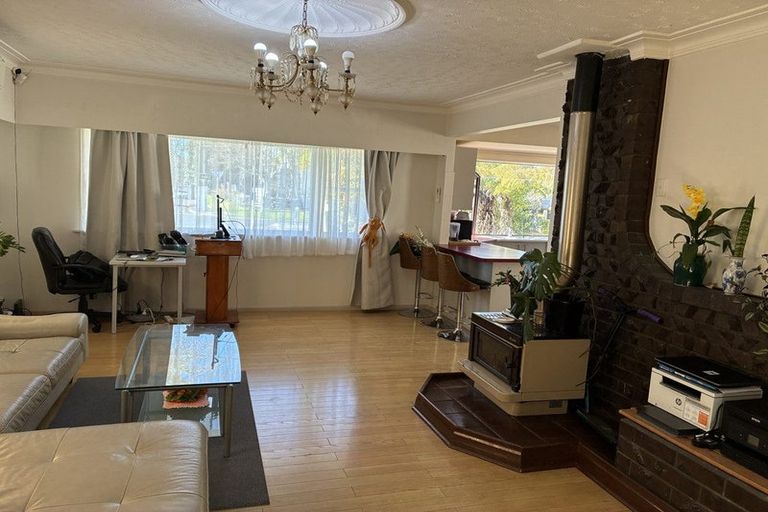 Photo of property in 49 Woodglen Road, Glen Eden, Auckland, 0602