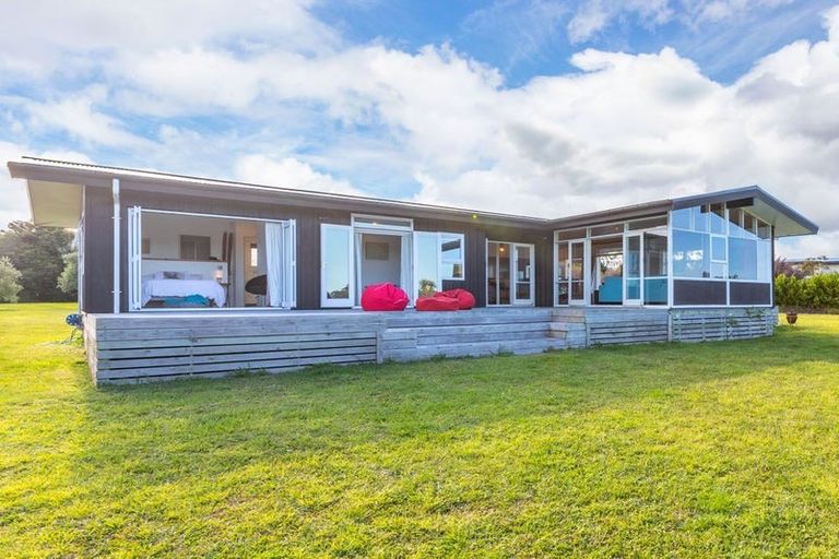 Photo of property in 70 Molesworth Drive, Mangawhai, 0505
