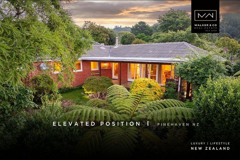 Photo of property in 28 Pinehaven Road, Pinehaven, Upper Hutt, 5019
