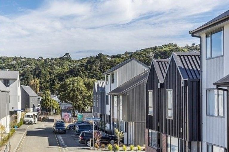 Photo of property in 33 John Street, Stokes Valley, Lower Hutt, 5019