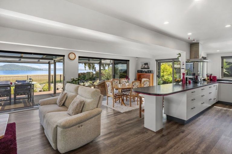 Photo of property in 31 Willow Avenue, Hannahs Bay, Rotorua, 3010