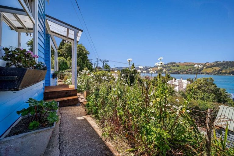 Photo of property in 17 Adderley Terrace, Ravensbourne, Dunedin, 9022