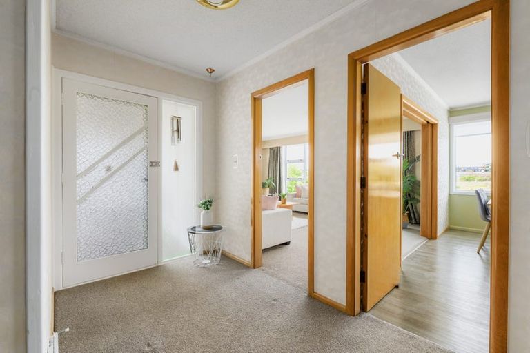 Photo of property in 56 Acacia Crescent, Glenview, Hamilton, 3206