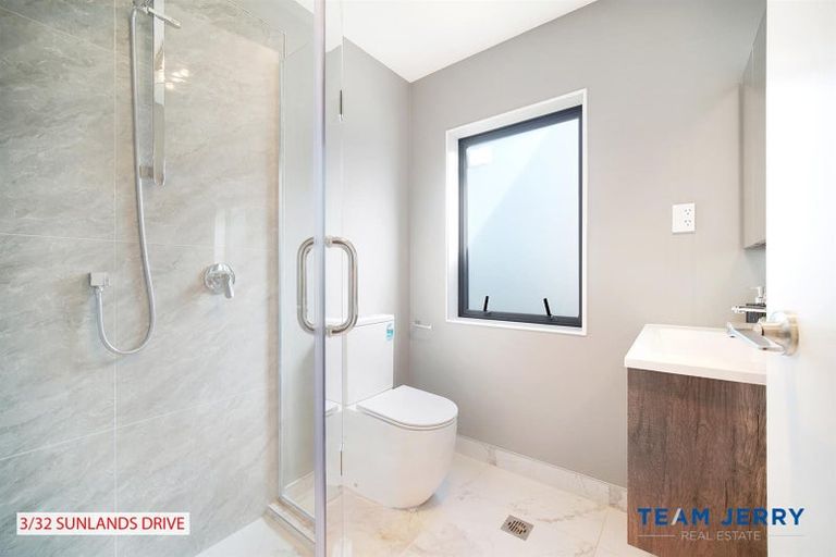 Photo of property in 3/32 Sunlands Drive, Manurewa, Auckland, 2102
