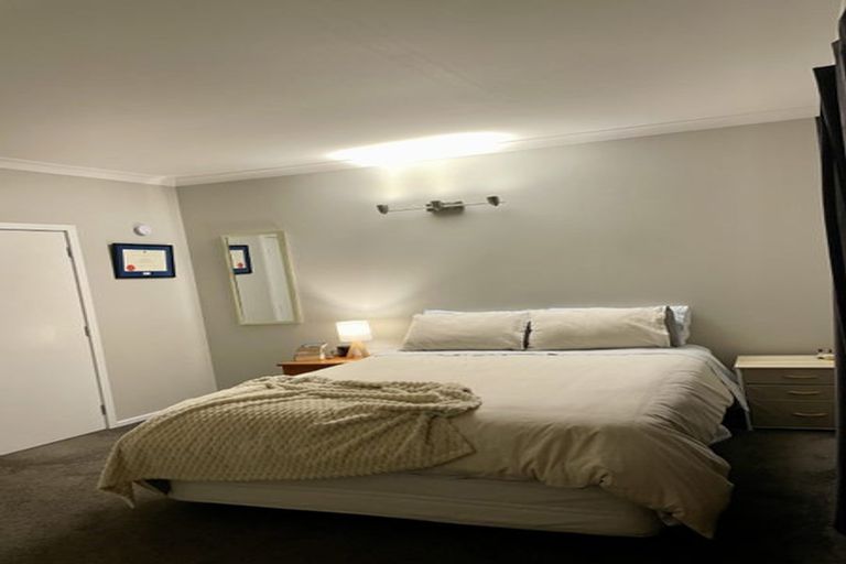 Photo of property in 10 Helen Street, Brooklyn, Wellington, 6021