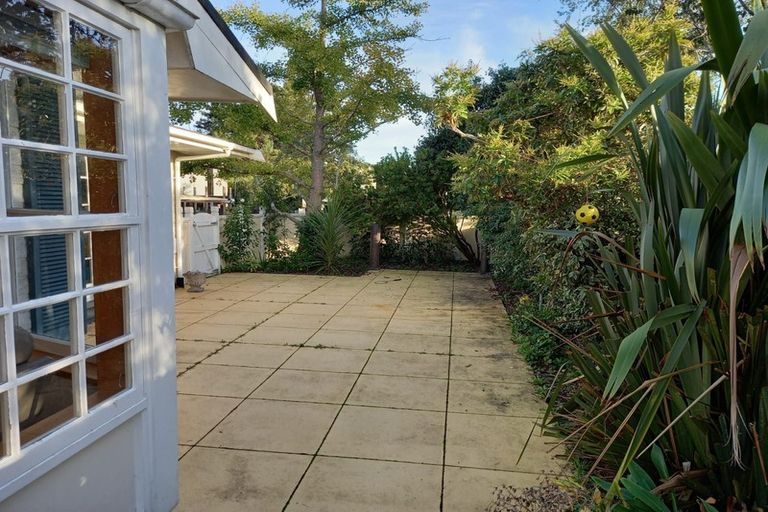 Photo of property in 4 Fernwood Place, Fitzherbert, Palmerston North, 4410
