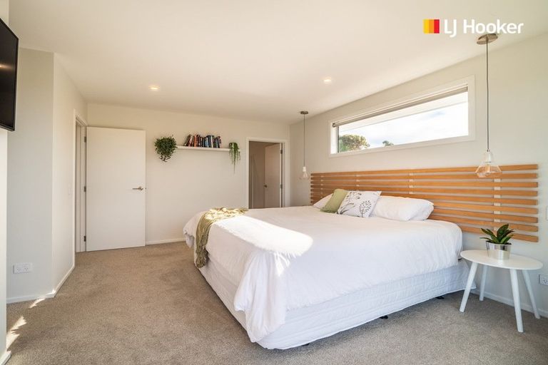 Photo of property in 25 Totara Close, Taieri Mouth, Brighton, 9091