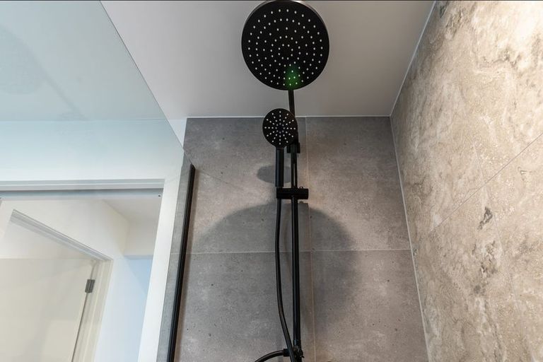 Photo of property in 31 Lanigan Street, Birkdale, Auckland, 0626