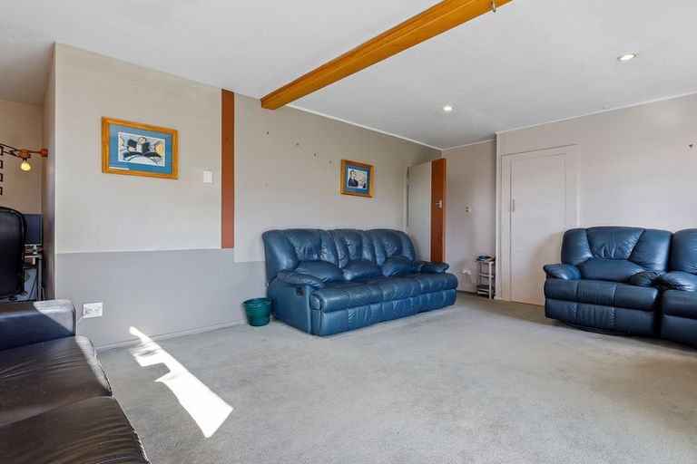 Photo of property in 14 Staveley Street, Avonhead, Christchurch, 8042