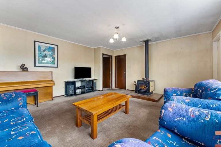 Photo of property in 75 Salamanca Road, Sunnynook, Auckland, 0620