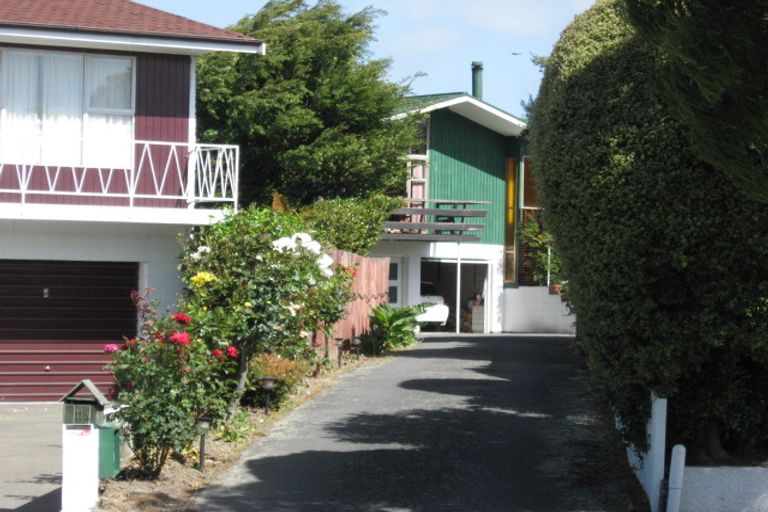 Photo of property in 11a Lombard Place, Avonhead, Christchurch, 8042