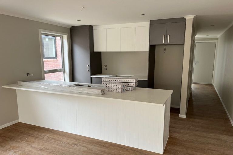 Photo of property in 21 Waruhia Crescent, Rototuna North, 3281