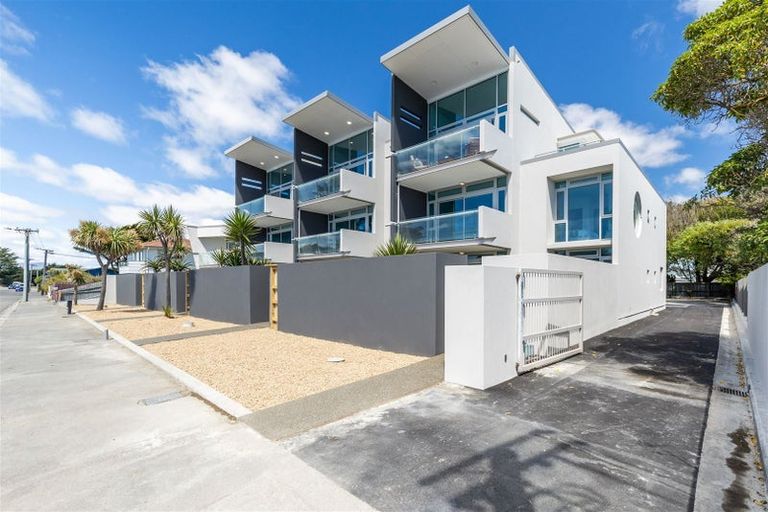 Photo of property in 10/272 Marine Parade, New Brighton, Christchurch, 8061