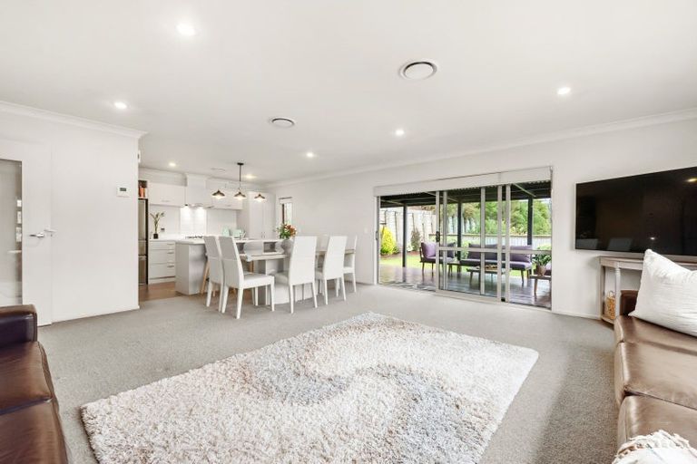 Photo of property in 10 Speldhurst Grove, Stokes Valley, Lower Hutt, 5019