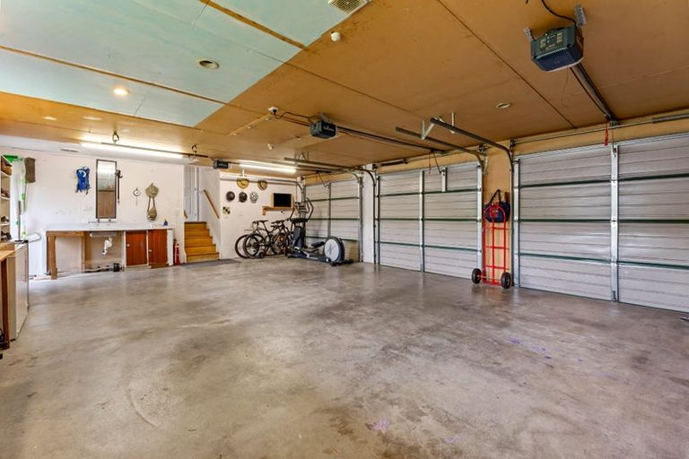 Photo of property in 19 Rosella Grove, Waimauku, 0812