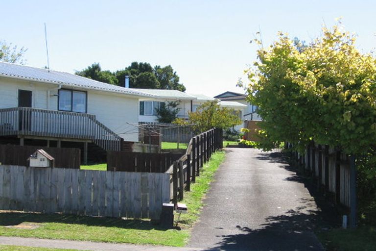 Photo of property in 82 Oreil Avenue, West Harbour, Auckland, 0618