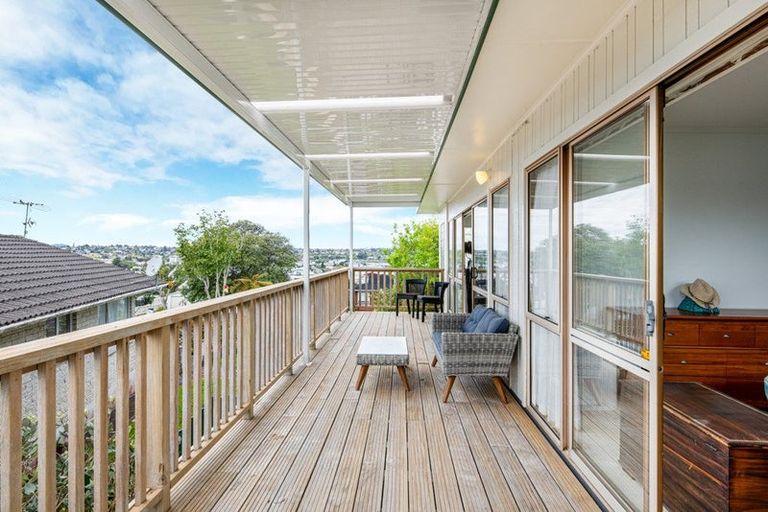 Photo of property in 46 Spence Road, Henderson, Auckland, 0612