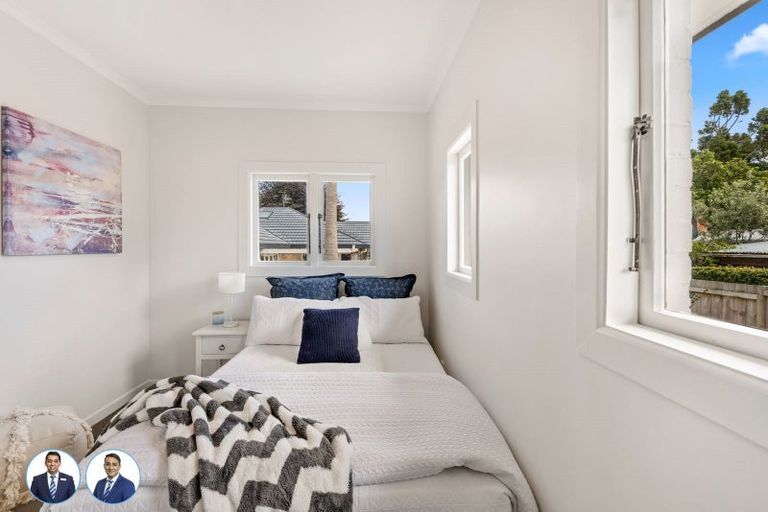 Photo of property in 14 Coronation Road, Mangere Bridge, Auckland, 2022