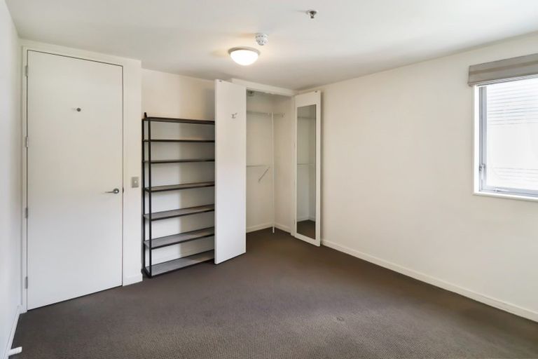 Photo of property in Montreaux Apartments, 1f/164 The Terrace, Wellington Central, Wellington, 6011
