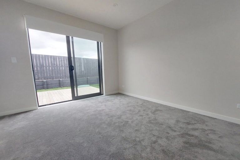 Photo of property in 30 Kotiti Drive, Wainui, 0932