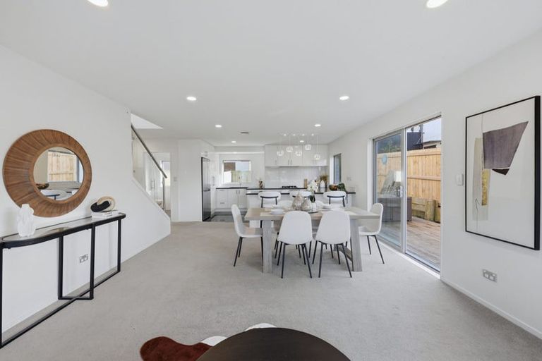 Photo of property in 17a Patons Road, Howick, Auckland, 2014