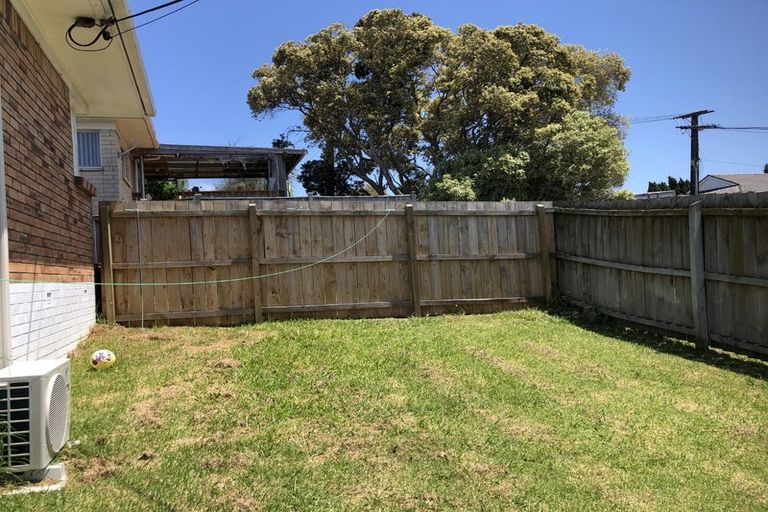 Photo of property in 1/8 Anne Road, Hillcrest, Auckland, 0627