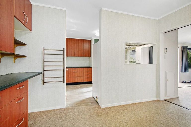 Photo of property in 32 Turriff Crescent, Tawa, Wellington, 5028