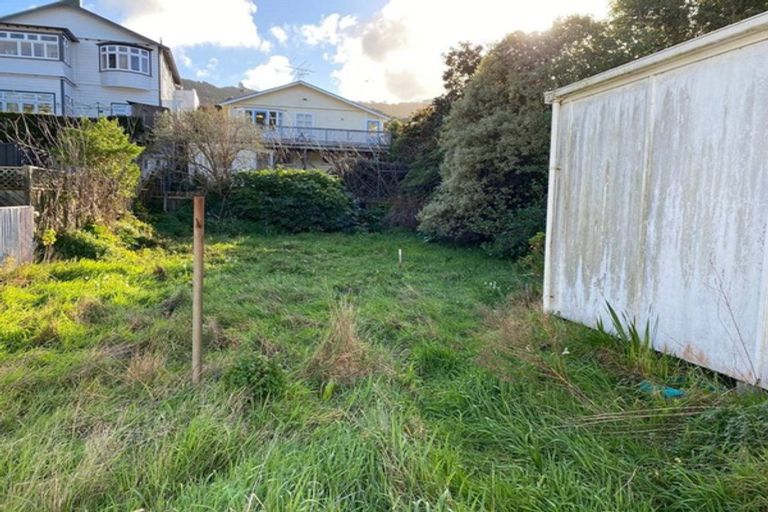 Photo of property in 30 The Parade, Island Bay, Wellington, 6023