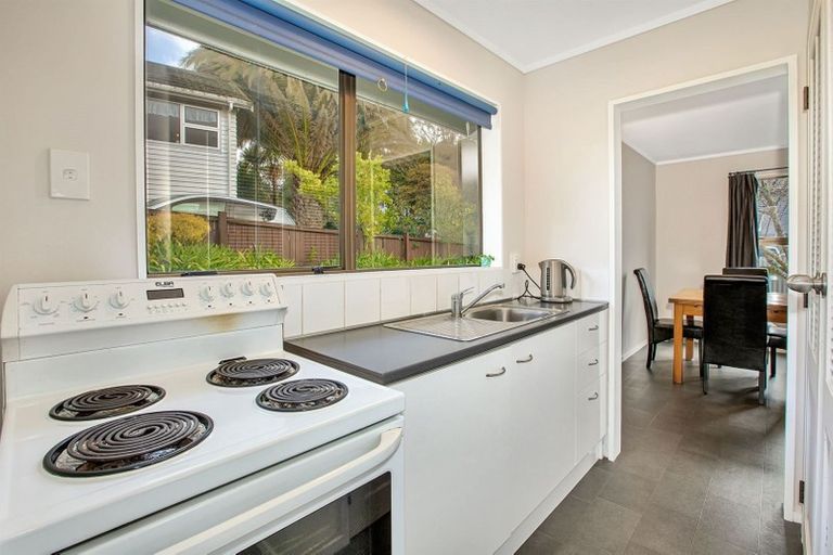Photo of property in 2 Harold Grove, Stokes Valley, Lower Hutt, 5019