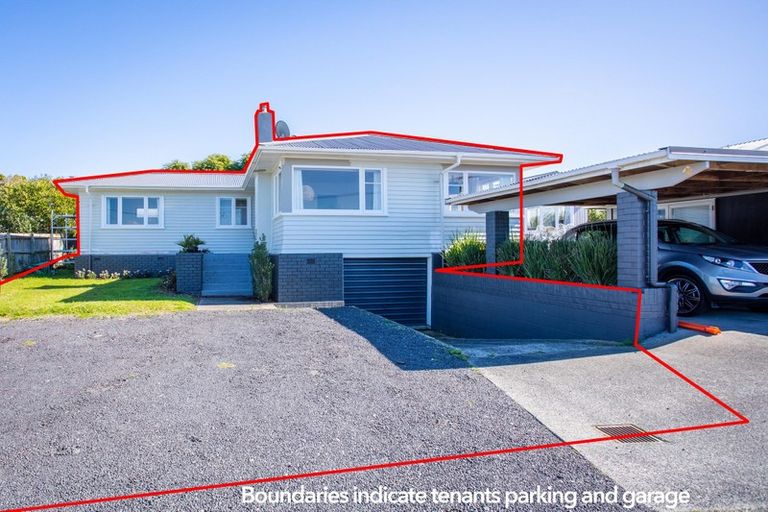 Photo of property in 84a Triangle Road, Massey, Auckland, 0614