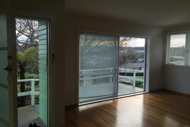 Photo of property in 36 Bond Crescent, Forrest Hill, Auckland, 0620