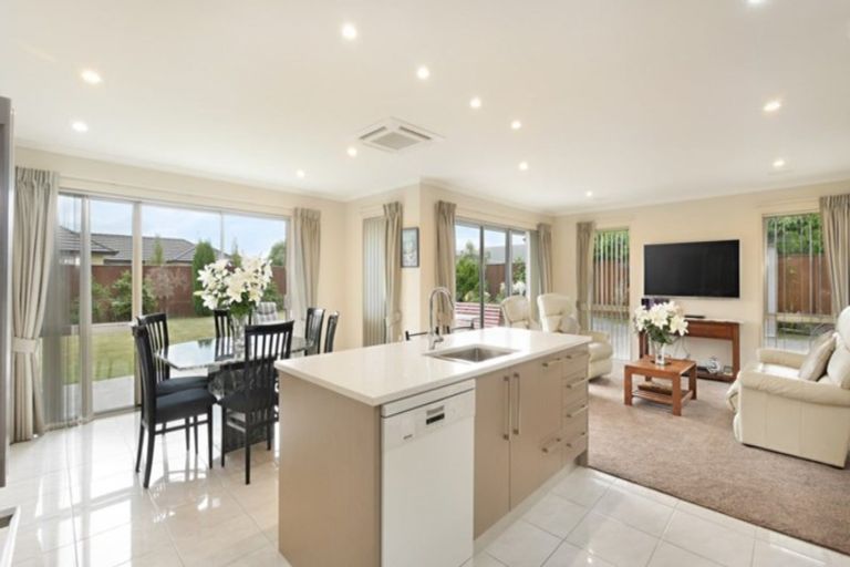 Photo of property in 16 Lynley Drive, West Melton, 7618