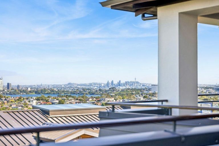 Photo of property in 5 Castor Bay Road, Castor Bay, Auckland, 0620